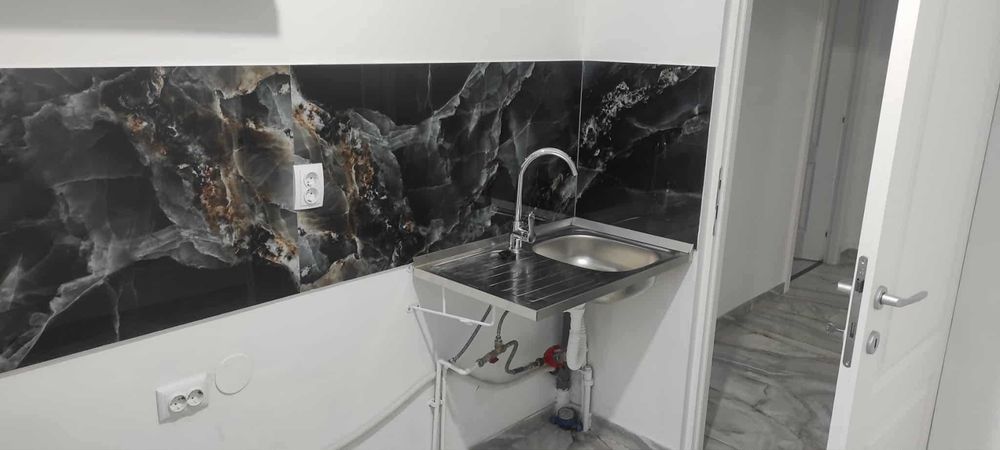 Inchiriez apartament cu 4 camere