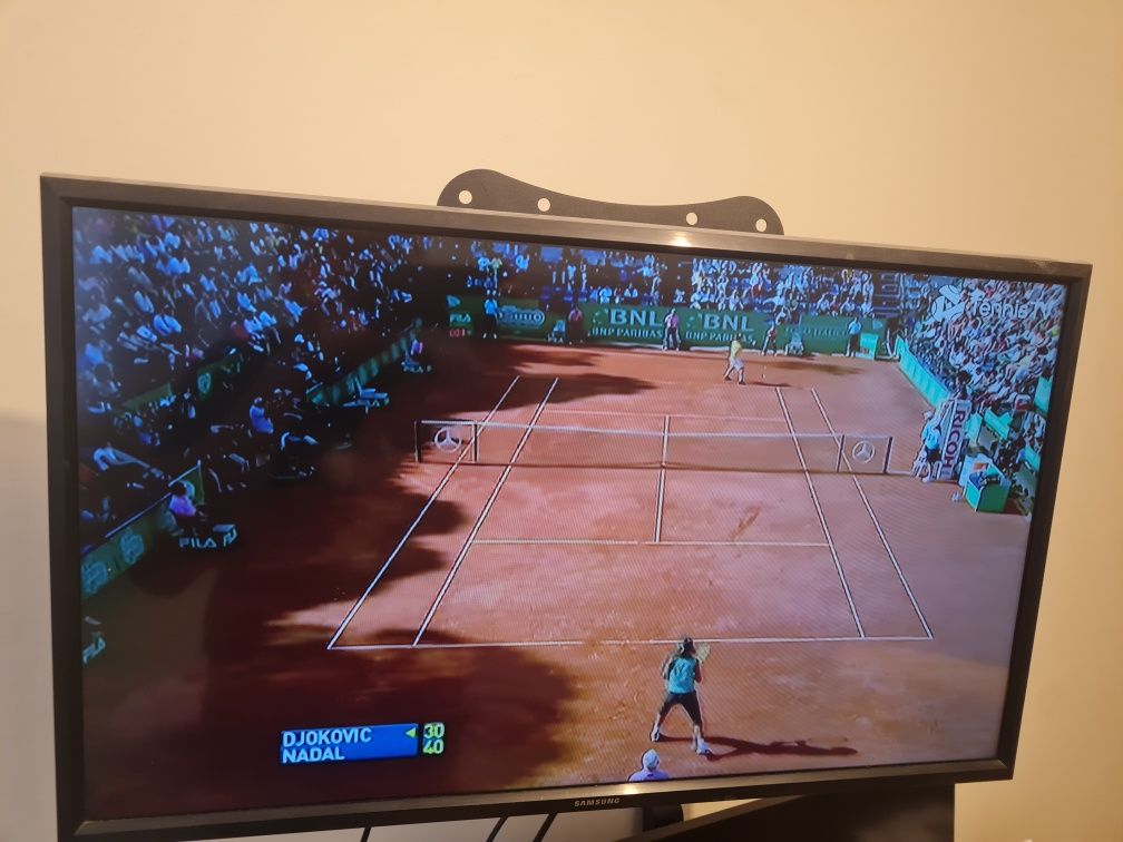 Продавам телевизор Samsung T28E310EX - 28",  Full HD, LED