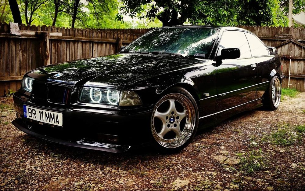 BMW E36 coupe 3.0i