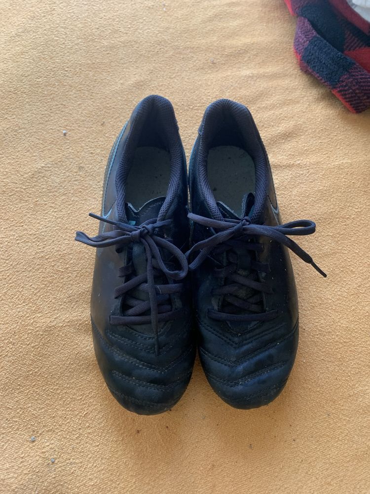 Ghete Fotbal Nike Tiempo VI SG