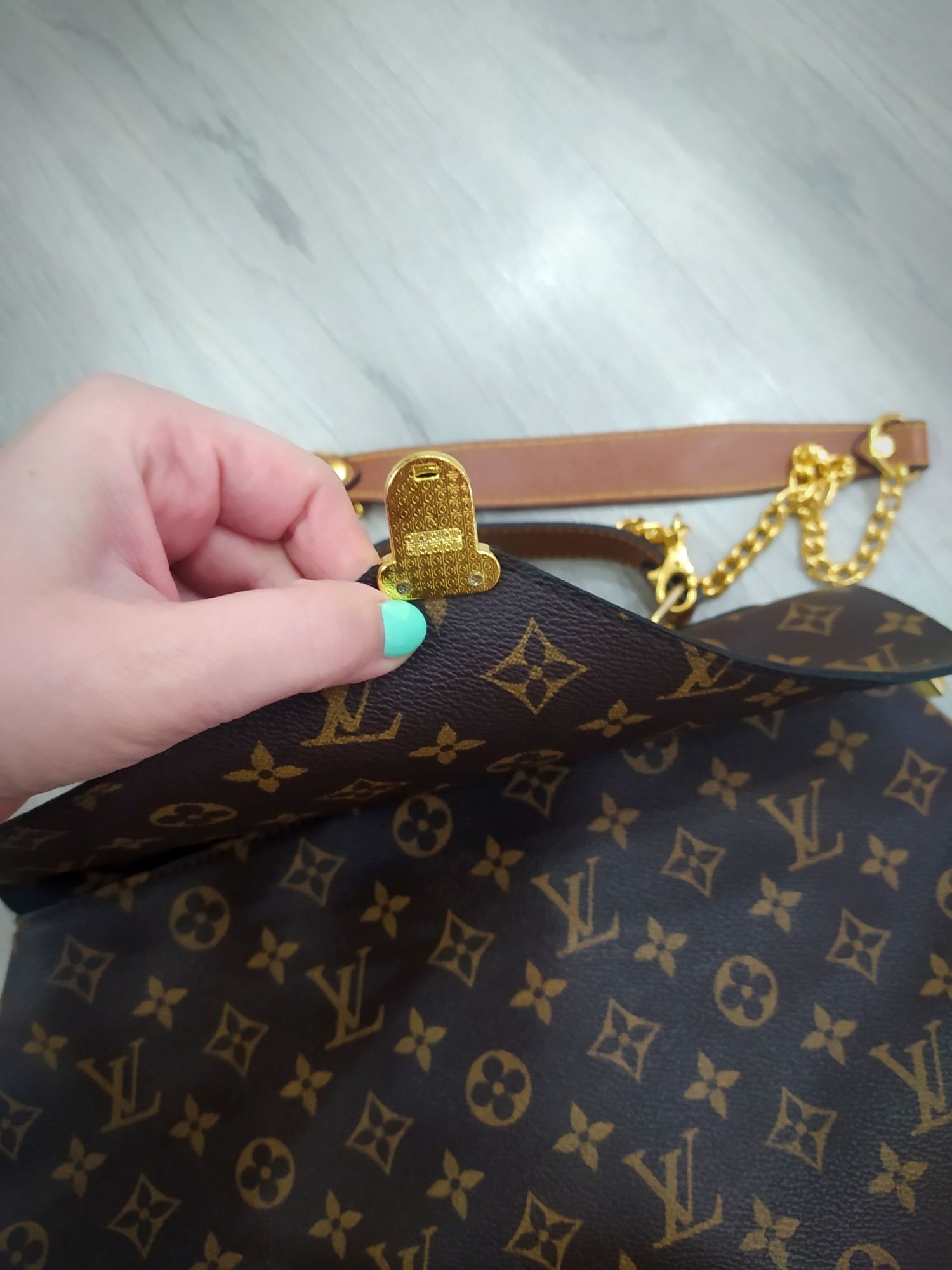 Дамски чанти Louis Vuitton Paris