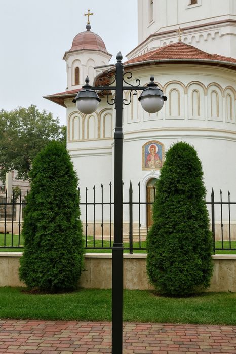 Stâlpi iluminat de gradina