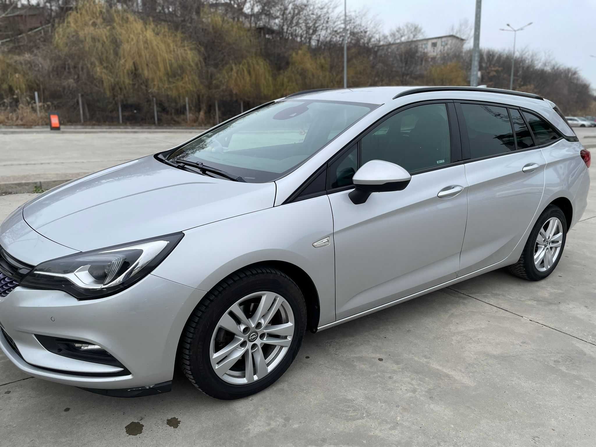 Vând Opel Astra K 2018