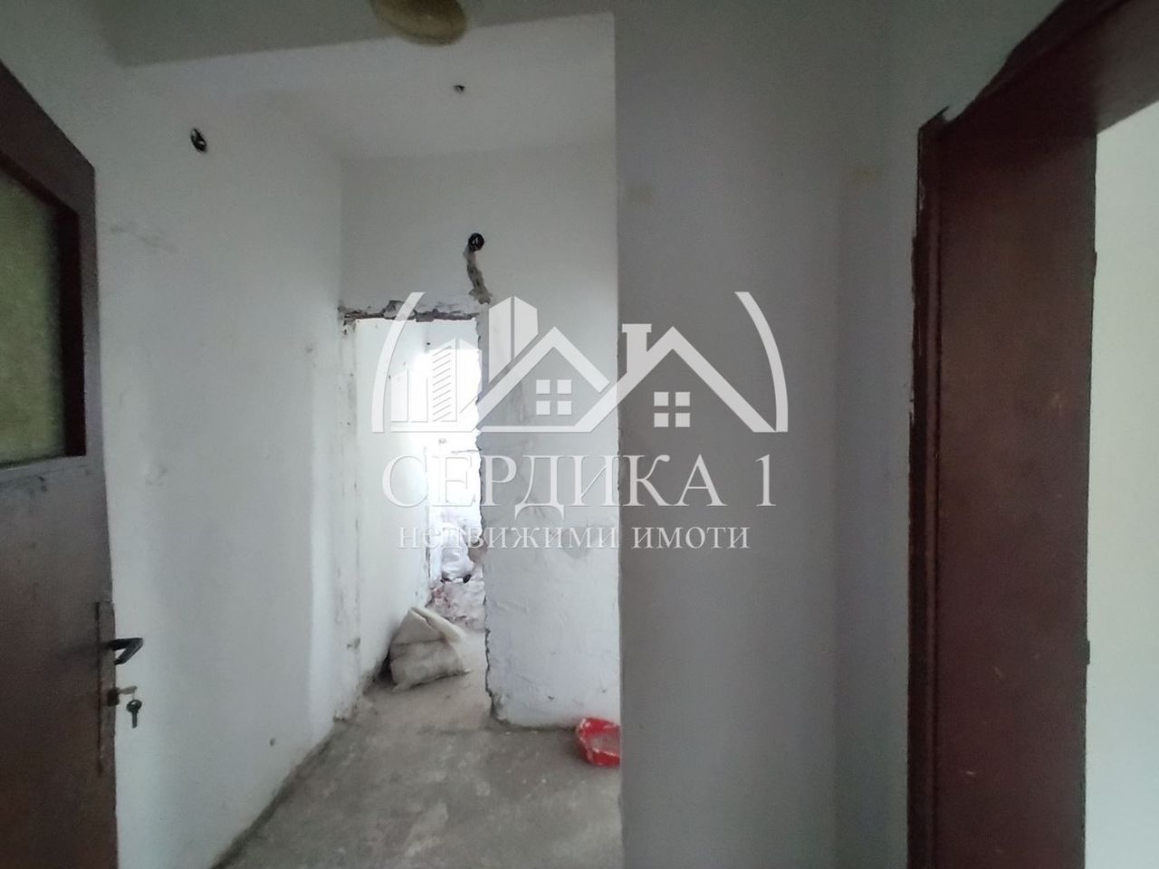 Продава се Етаж от къща в Благоевград, Идеален център - 83 кв.м за 998 €/кв.м - Снимка #6