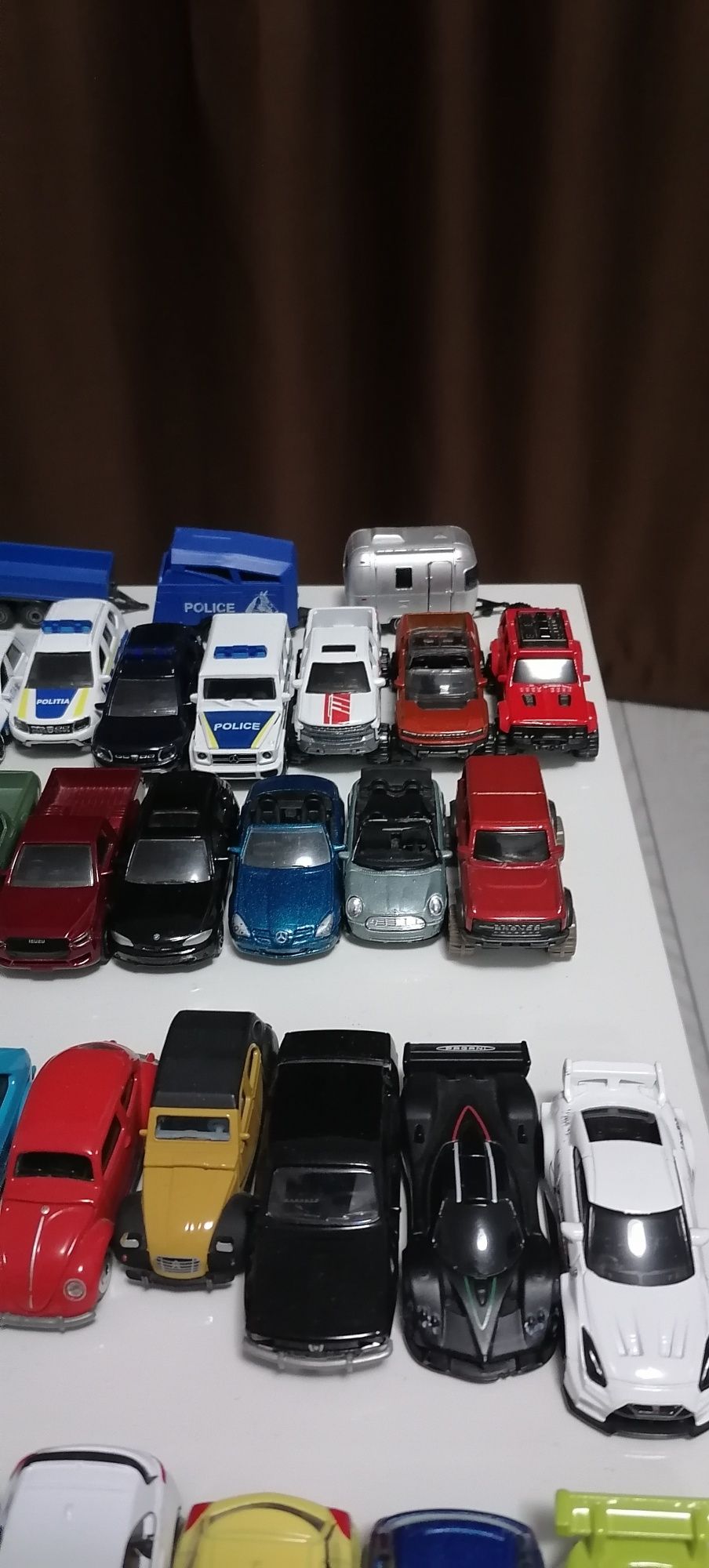 Vând Colecție de mașinuțe