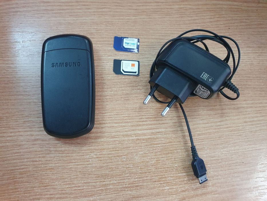 telefon Samsung E2210B perfect functional taste butoane clapeta senior