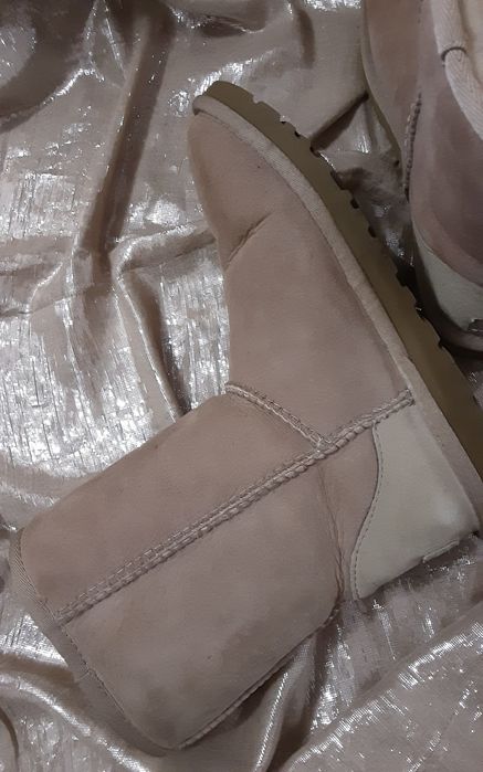 UGG  оригинални ботуши н.37