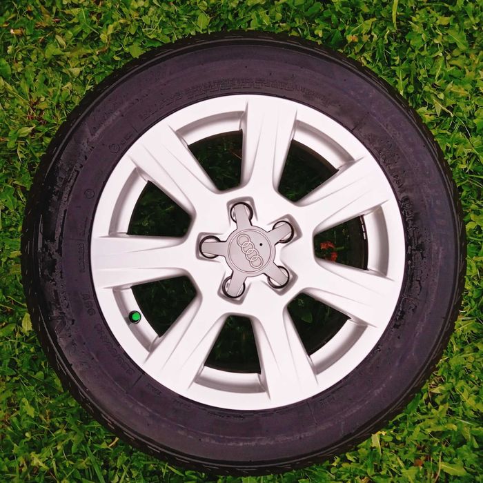 Vând 4 jante Audi Originale R16