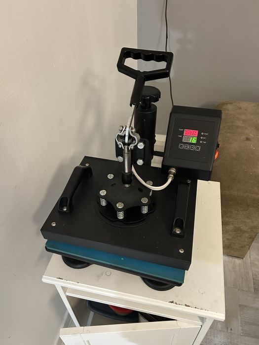 Vând presă termică personalizare