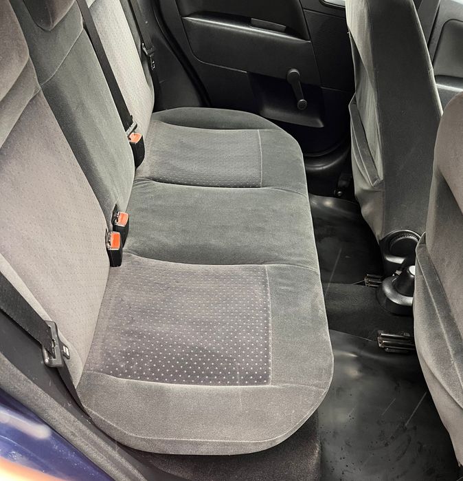 Ford Fiesta 1.3 benzină An 2003 in stare bună