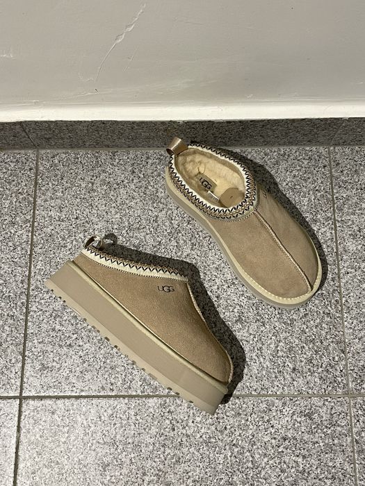 UGG Tazz Slipper Mustard (in stoc marimea 37, 38, 39)