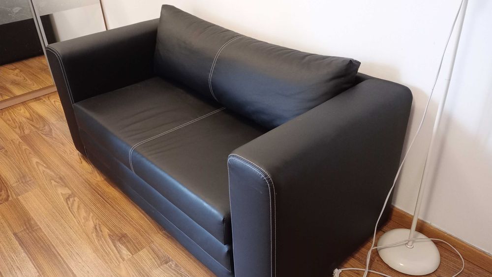 Кожен диван двойка -много запазен