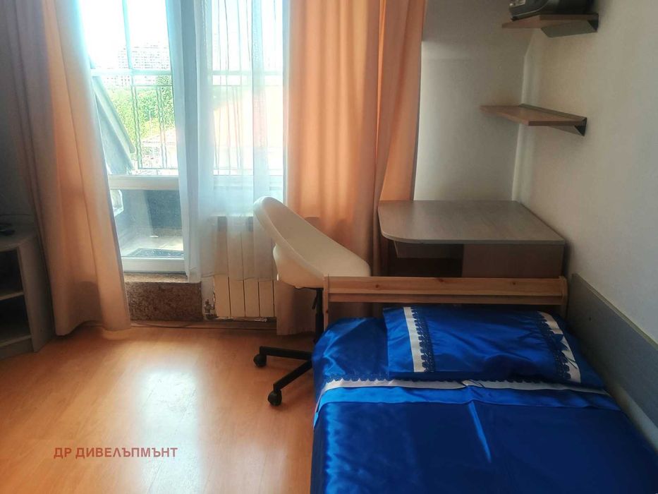 Дава се под наем Едностаен апартамент в София, Център - 31 кв.м за 407.49 € - Снимка #2