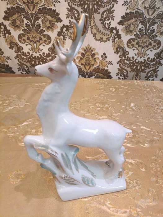Фарфоровая статуэтка Олень ЗХК Полоне 31 см