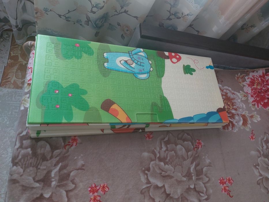 Детский коврик развивающихся