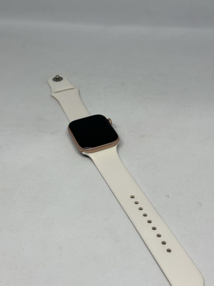 Apple watch SE 44 мм