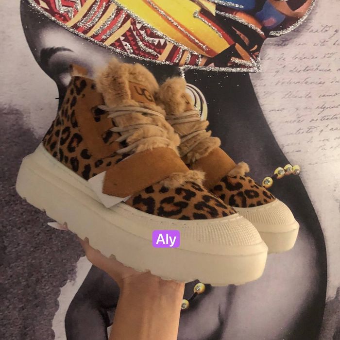 Ghete dama ugg animal print