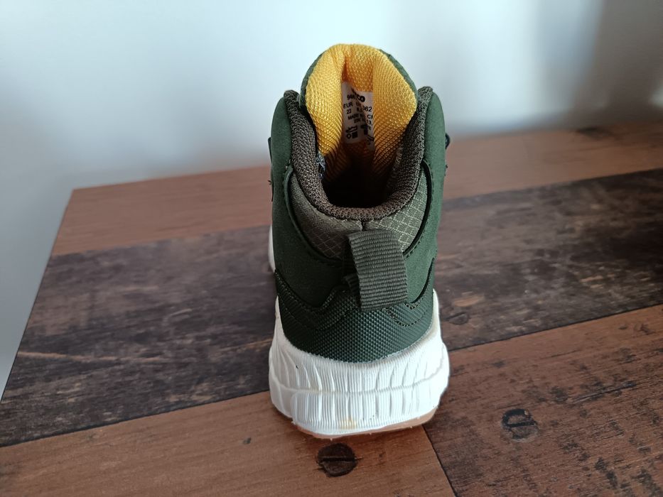 Детски зимни боти