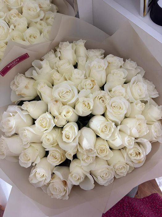 Продаю 51шт розу