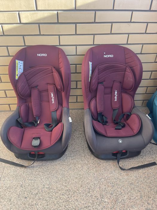 Продам 2 автокресла