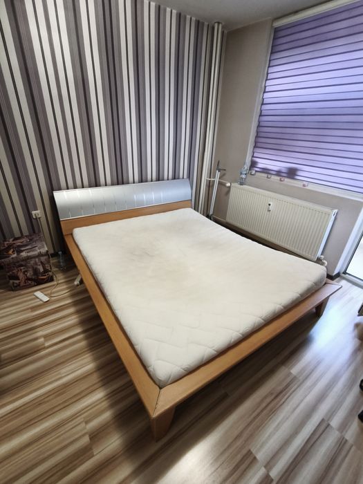 Спалня с матрак (втора употреба)