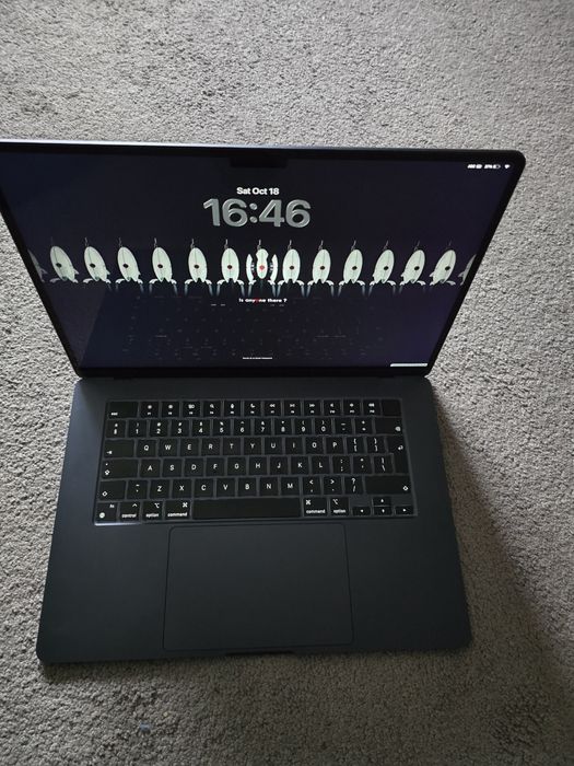 Macbook Air 15" M2 2023 8/512 (10/10)