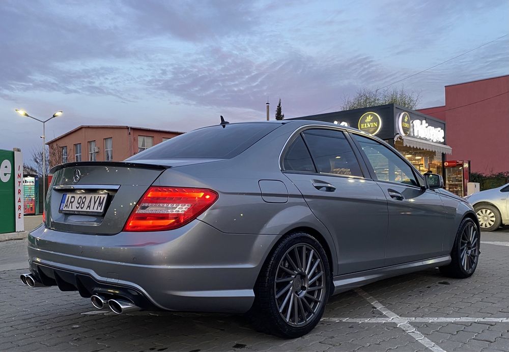 MERCEDES-Benz C class w204 facelift