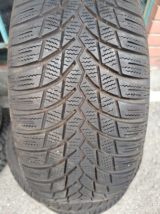 Продавам 2бр. Зимни гуми 205/55/16  Lassa