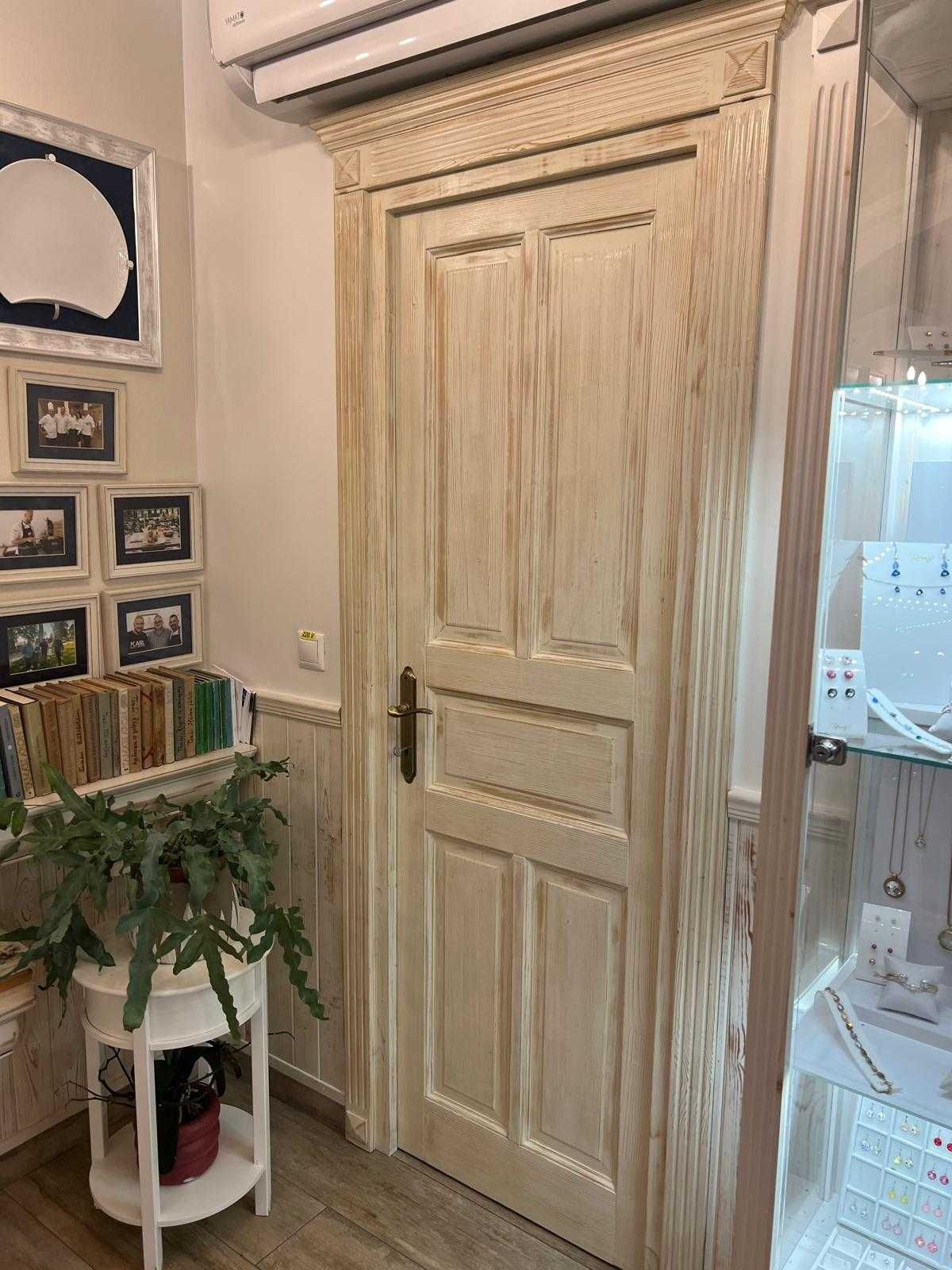 Uși interioare din lemn stratificat - stejar, cireș, pin, meranti, nuc