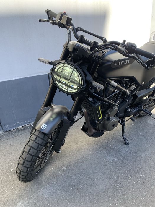 Husqvarna Svartpilen 401