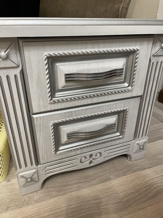 Продам тумбу новую 15000 мдф с патиной