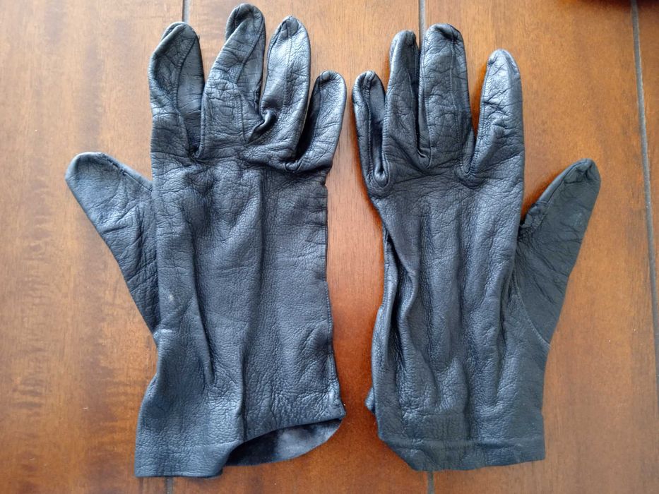 Дамски ръкавици.Естествена фина кожа,без подплата,,Noir,,Размер XS