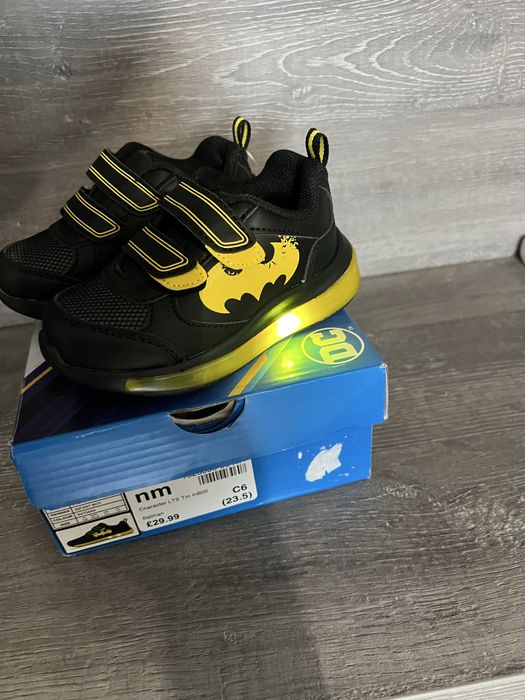 Adidas Batman noi,marimea 23,5