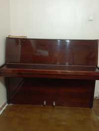 Пианино, шоколадного цвета в прекрасном состоянии
