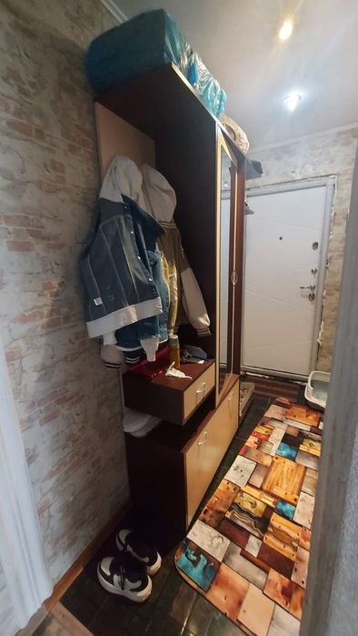 Прихожая срочно продам