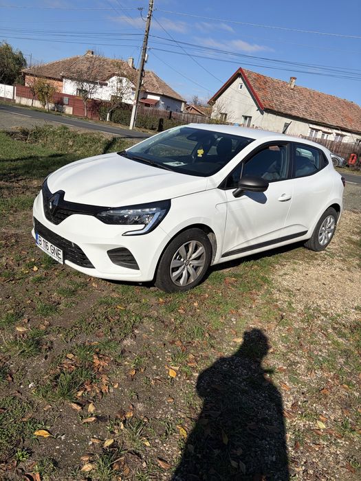 Renault clio 2022 usor avariat lovit avarie