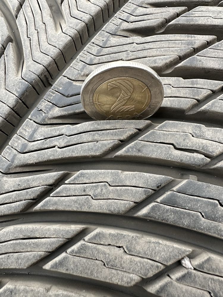 Продавам зимни  гуми спорт пакет  Michelin Pilot Alpin 5 285/35/21