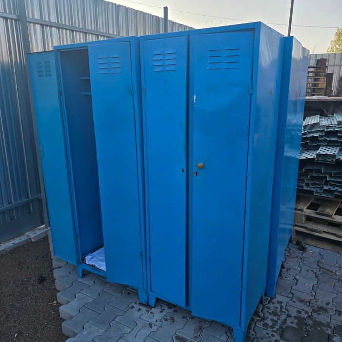 Двойни метални шкафчета