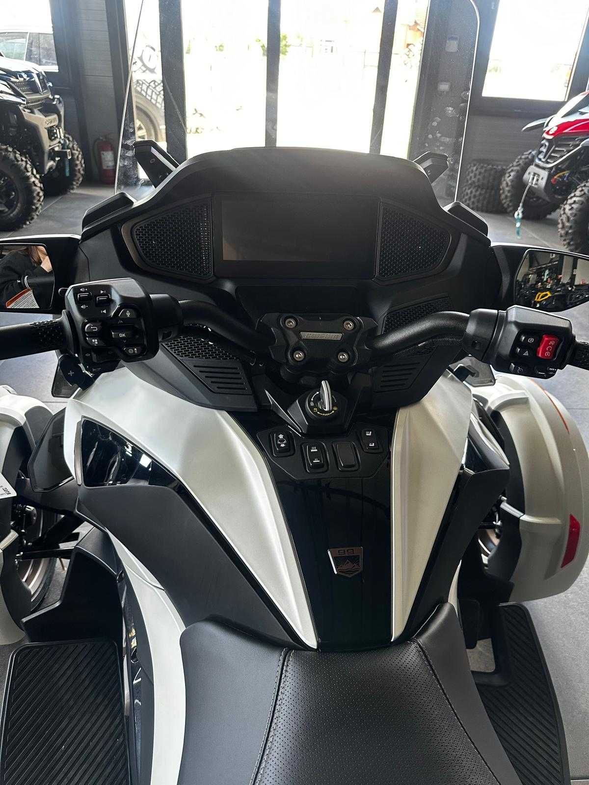 Can-Am Spyder RT Sea-to-Sky 2024