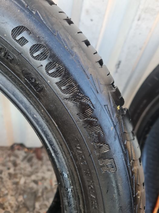2 buc Anvelope de iarna* *195/50R15*Goodyear*LICHIDARE STOC*75 Lei Buc