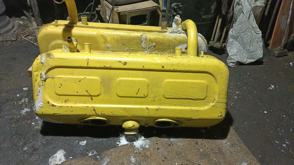 Продам гидробак К700 и ремонтные расспреды мтз, цилиндр грейфера