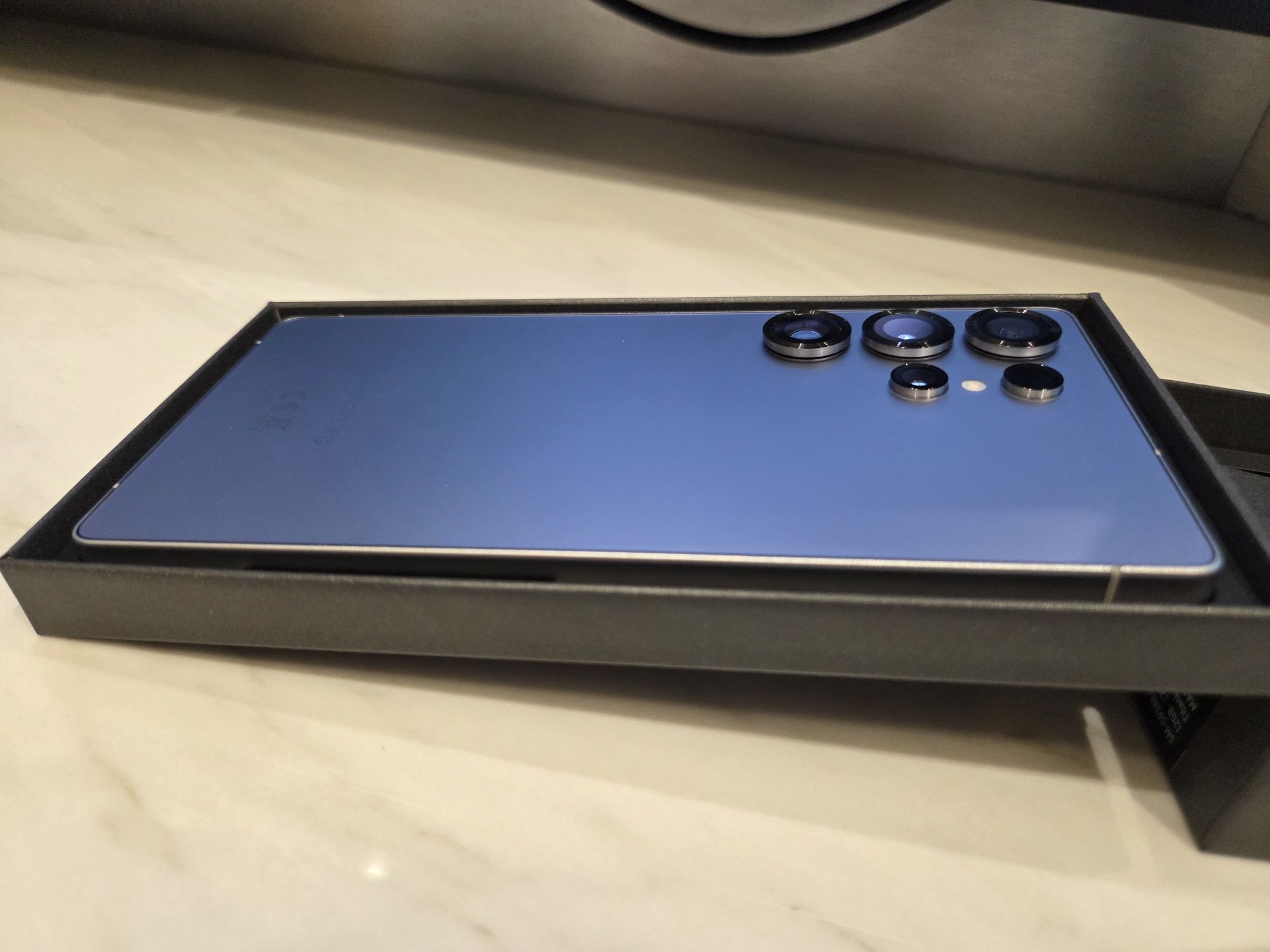 Samsung Galaxy S25 Ultra nou