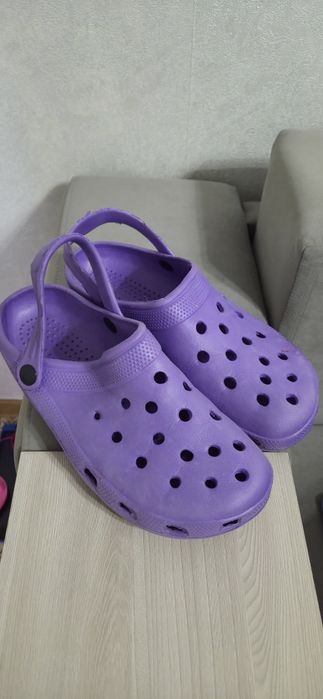 Продам новые кроксы унисекс