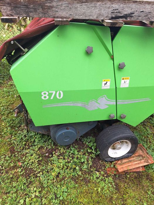 Vând presă de baloti