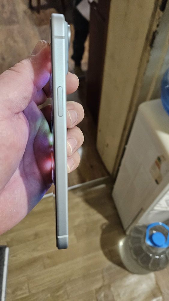 Iphone 15 plus silver