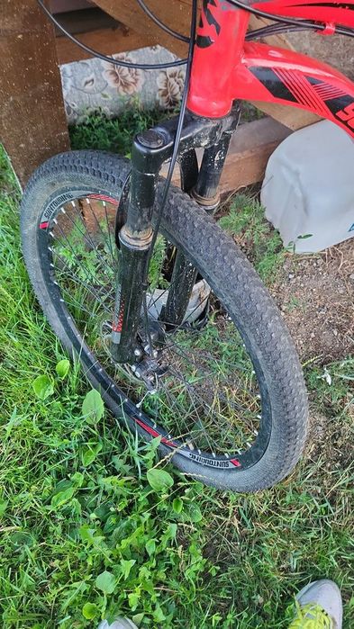 Vând bicicleta sunturing 26"
