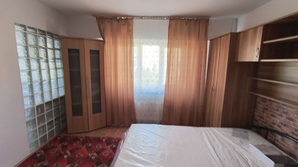 Închiriez garsoniera, Oradea, Rogerius.