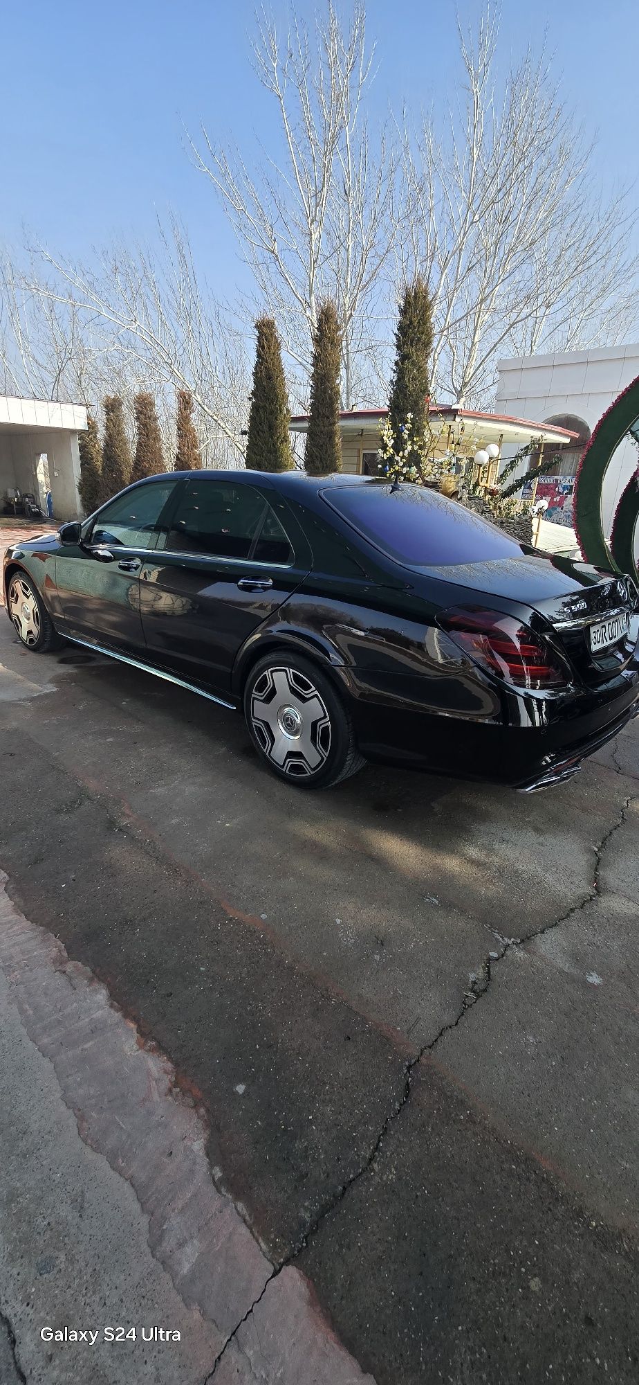 Mersedes bens  222 sotiladi