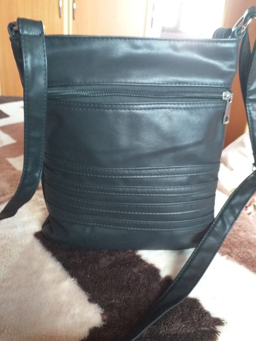 Geanta neagră de dama