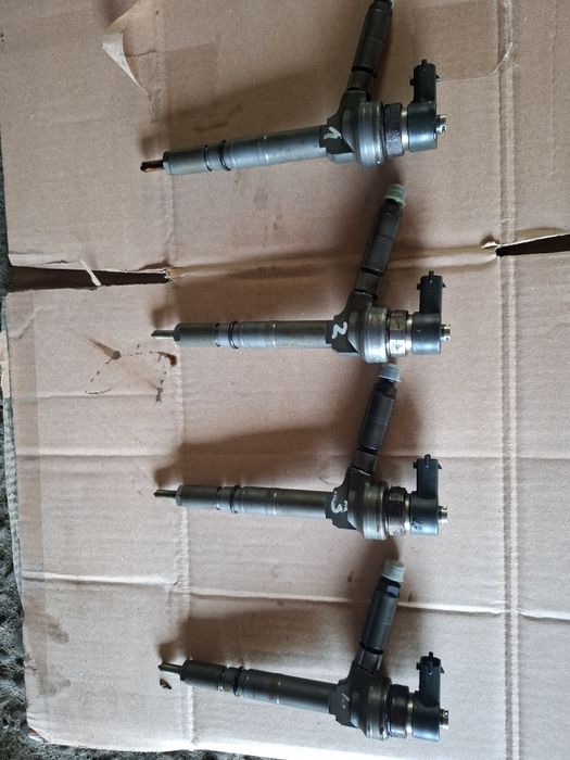Set injectoare Bosch Opel astra H 1.7 CDTi